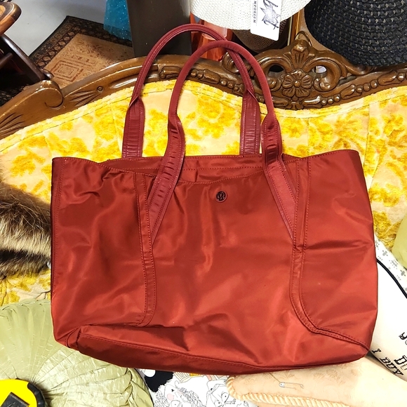 Lululemon oxblood tote bag - Picture 1 of 9